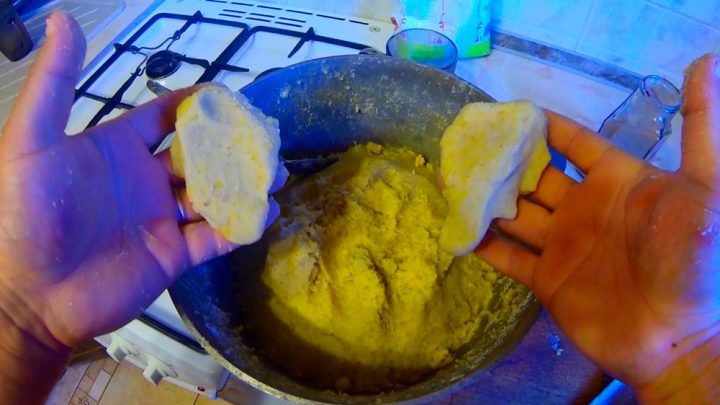 Гороховая мастырка для успешной рыбалки своими руками